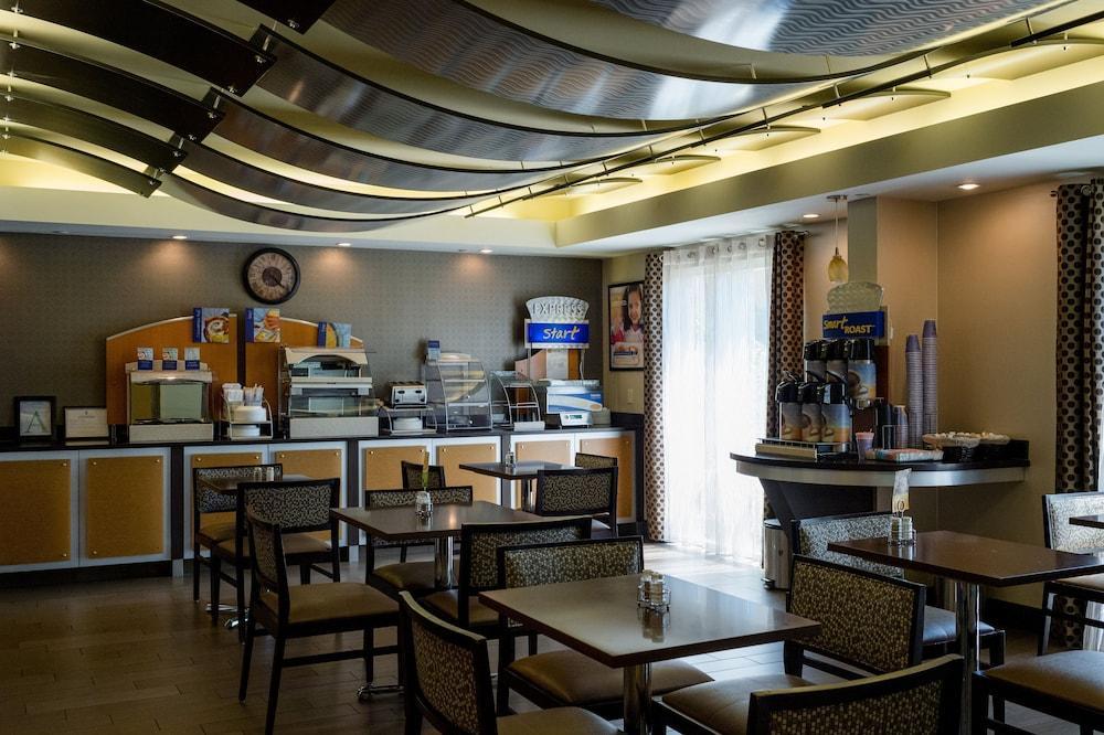 Holiday Inn Express & Suites - Oxford By Ihg Εξωτερικό φωτογραφία