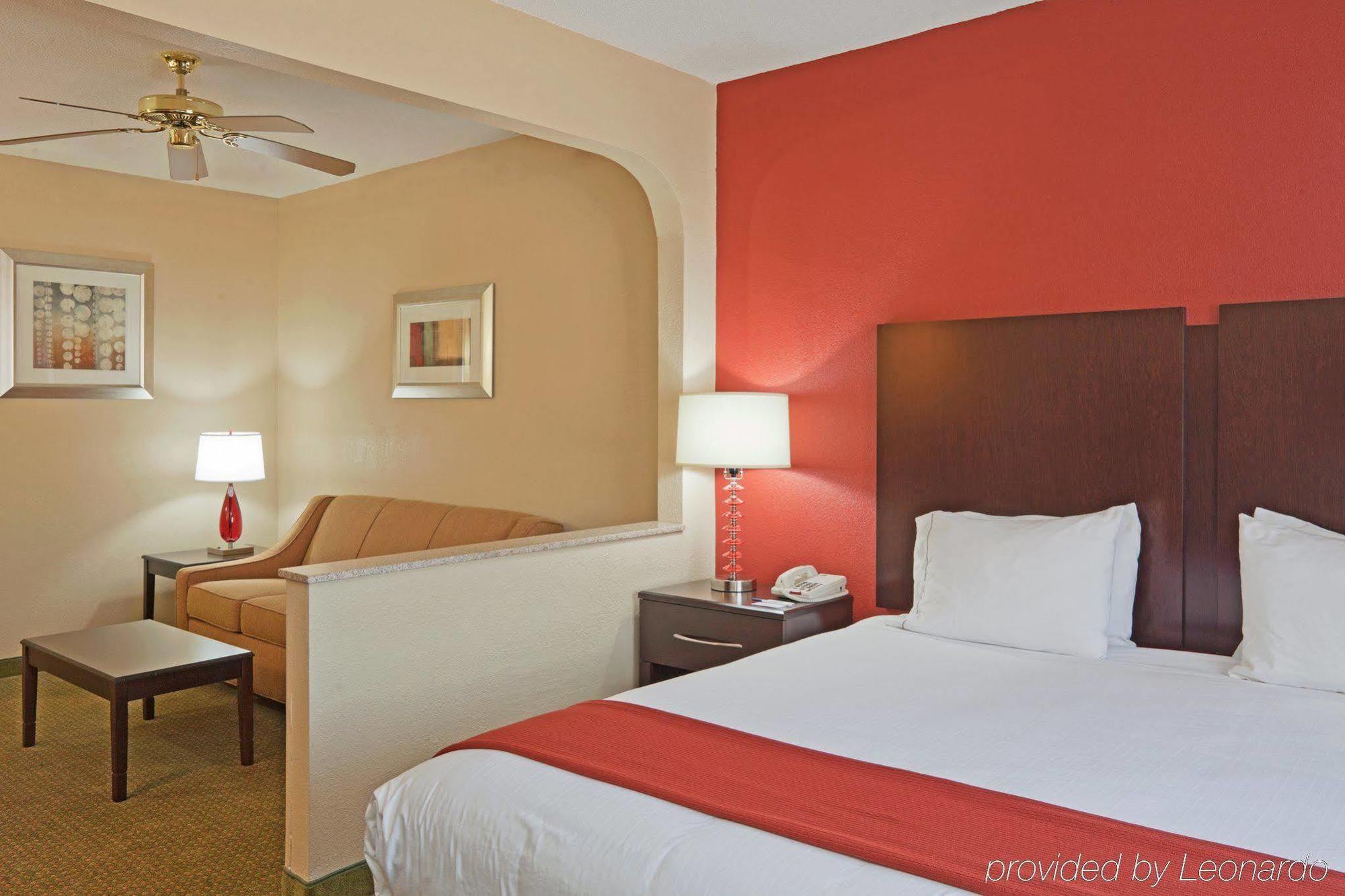 Holiday Inn Express & Suites - Oxford By Ihg Εξωτερικό φωτογραφία
